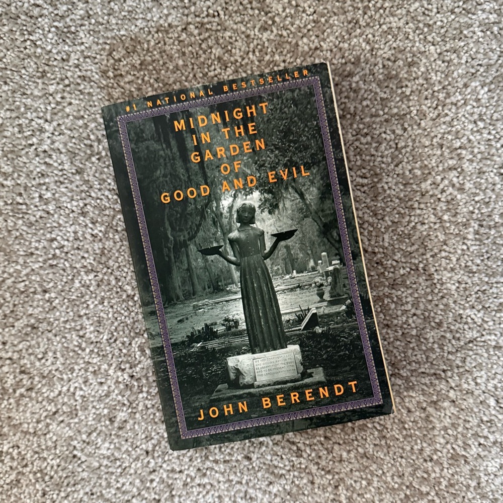 Midnight in the Garden of Good and Evil Book